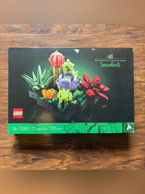 LEGO Botanical Collection Succulents
